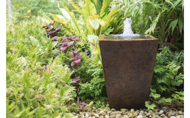 Smaller square pot pondless fountain