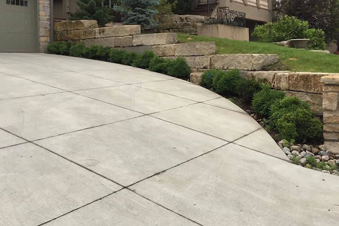 Retaining wall next to driveway